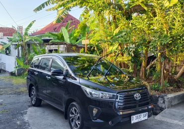 Toyota Innova Car Charter